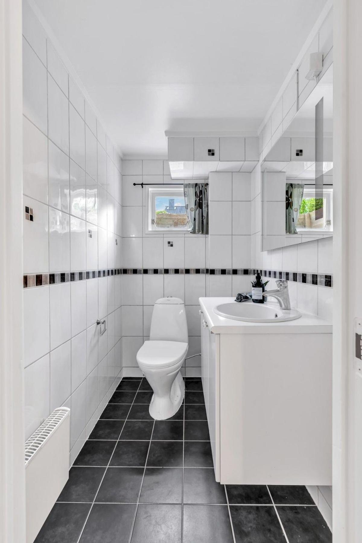 Lejlighed Basement Apartment -As Ski *